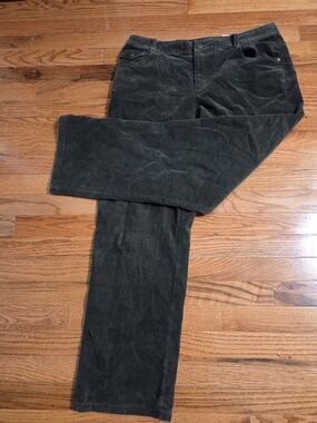 Women's Wide Leg Corduroy Jeans in Dark Green